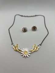 Vintage Goldtone and Silvertone Flower Necklace/Earrings Set