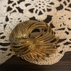 Vintage MONET signed gold tone textured massive designer brooch