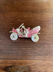 Red Painted Automobile Car Mother Of Pearl Wheels Broach Pin Back