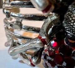 VINTAGE RUNWAY RAISED SPIDER RUBY STONES SILVER BANGLE BRACELET FREE SHIPPING