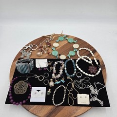 Estate Jewelry Asst Lot Of 30 Items Silver- Turquoise-Rings-Necklaces VTG #4 Set
