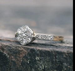 Antique 1920s Art Deco 18K Gold & Platinum Diamond Daisy Ring / Size 4
