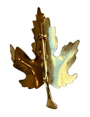 Vtg Maple Leaf Brooch Pin Green Gold Tone Autumnal Classic Fall Dark Academia