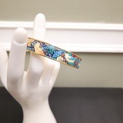 Metropolitan Museum of Art bracelet William Morris Strawberry Thief gold plated