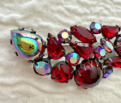 VTG. REGENCY RED & AURORA BOREALIS CABOCHON and RHINESTONE BROOCH & EARRING SET