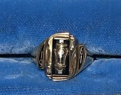 Class of 1961 10k Class Ring with Black Stone Size 5.25 – 3.8 Grams ☚☚☚☚☚Lo👀oK!