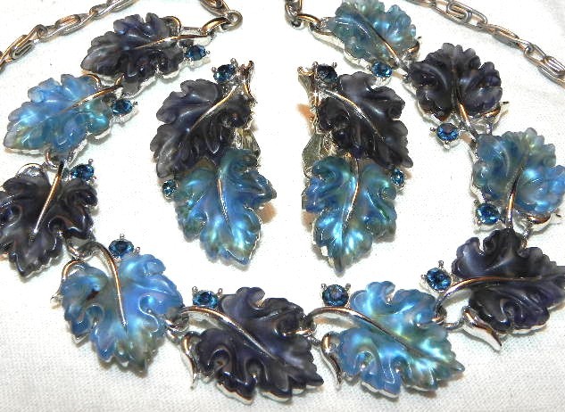 Vintage Lisner Blue Molded Lucite Leaf Necklace Clip Earring Set Rhinestones