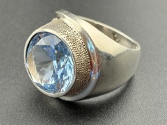 Sterling Silver Vintage Eagle Mexico 12.9 Ct Blue Quartz Ring Sz. 9 – 24.3 Grams
