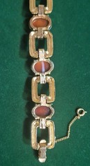 Vintage SIGNED JOMAZ Faux Tortoise & Textured Gold Tone Bracelet Size 7 1/2″