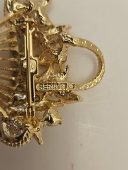 Vintage GERRY’S Signed Flower Basket Gold Tone Brooch Pin Faux Pearls & Gems