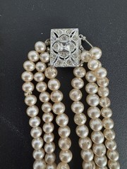 Huge-estate-jewelry-Lot-Faux Pearl- Costume Jewelry Lot A 38 Pieces