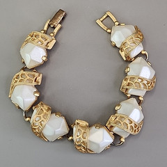 Vintage Linked Bracelet White Asymmetrical Faux Pearl Gold Tone Filigree 6.5″