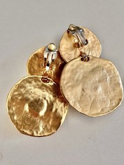 Vintage 1980’s Bold Gold And Faux Pearl Disk Clip Earrings Les Bernard Style