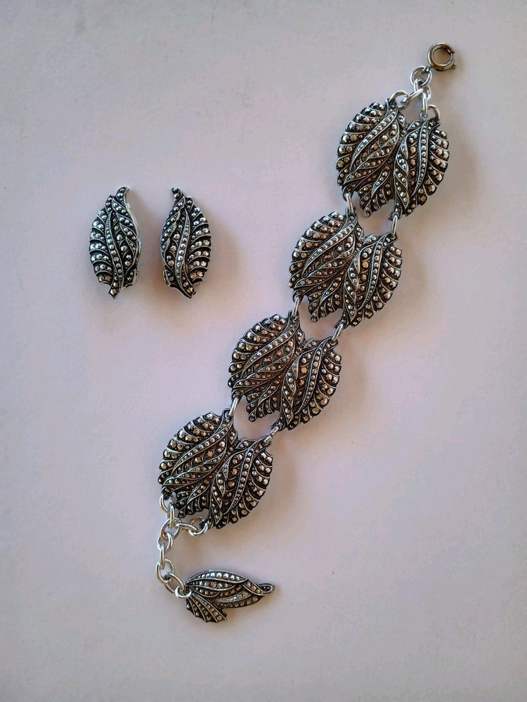 Vtg Leaf Bracelet & Earrings Set W. Germany Silver Tone Lightweight Paved Look