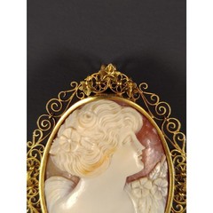 Antique 14K Gold Filigree Cameo Convertible Brooch/Pendant c. 1920s (2.5″ x 2″)