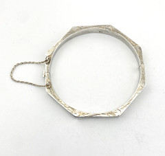 Vintage Sterling Silver Engraved Octagonal Hinged Bangle Bracelet