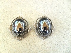 Vintage Whiting & Davis Co. Silver Tone Hematite Oval Clip On Earrings Classic