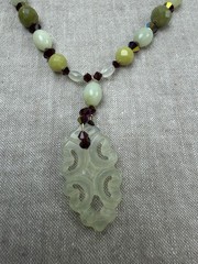 Vtg Carved Jade Pendant Choker Necklace Red & Green Faceted Beads 16” Amulet