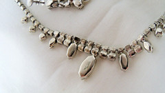 Beautiful Vintage Weiss Rhinestone Collar Necklace Bonus Screwback Earrings