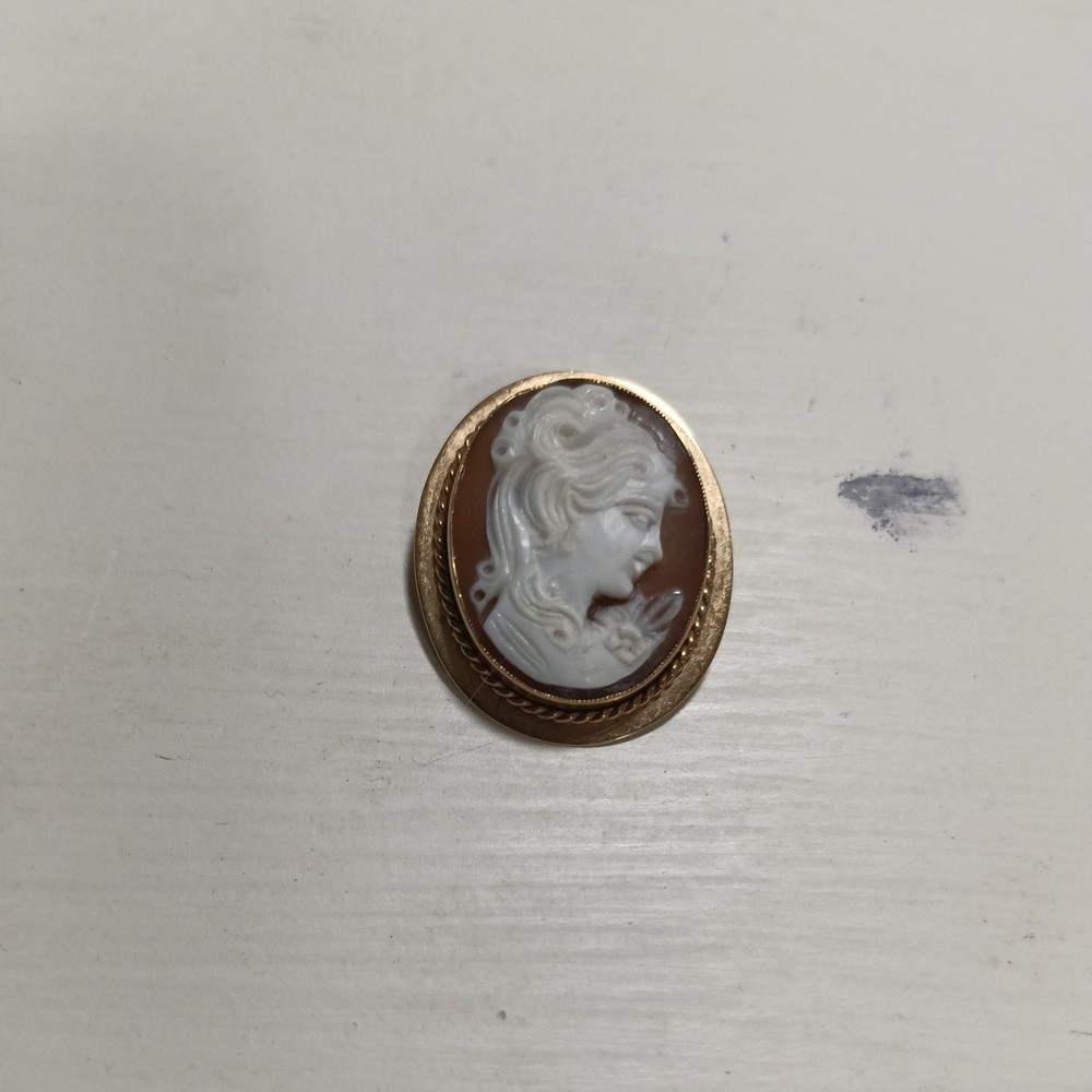 9CT CAMEO BROOCH GOLD
