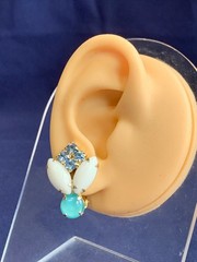 Vtg Rhinestone Costume Jewelry Set Blue Milk Glass Look Brooch Earrings *READ*