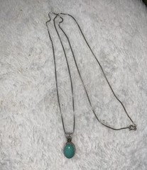 Sterling Silver 925 Box Chain Necklace with Green Oval Stone Pendant Spring Ring