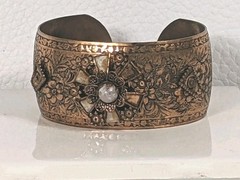 Copper Cuff Bracelet Floral Embossed Quartz Accents 1940s Vintage NOTE