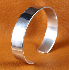 PARKER Signed HAMMERED Cuff Bracelet 13mm Sterling Silver Size 6 3/4″