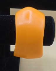 VINTAGE 80’s MOD Chunky Irregular Asymmetrical Orange Plastic Bangle Bracelet