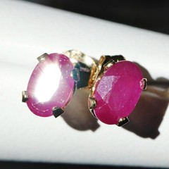 14k yellow gold earrings 1.00ct natural, treated ruby stud vintage 0.6gr N2948H