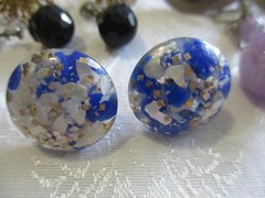 VINTAGE ESTATE JEWELRY 75 PAIR ALL OLD SCREW ON EARRINGS CROWN PARROT BUTTERFLY