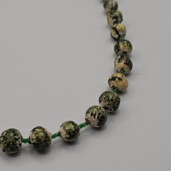 Vintage Green Marbled Painted Bead Necklace 21″ Lightweight Boho Barrel Clasp