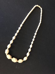 Vintage Graduated Bead Necklace 26″ L , Creamy Beige Light Beige Tan Beaded
