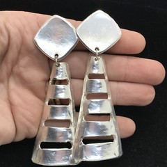 Vintage Temptation Fashion Jewlery Silver Tone Statement Clip-on Earrings