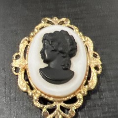 Vintage Cameo Brooch 2.25 In