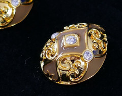 JOAN RiVERS NUDE ENAMEL CRYSTAL FABERGE EGG GOLD DOME STUD BUTTON EARRiNGS