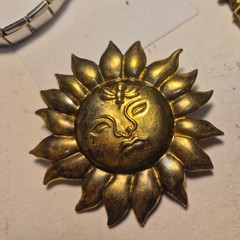 Signed MMA 1990 Metropolitan Museum Sun Face with Bee Vintage Pendant Brooch
