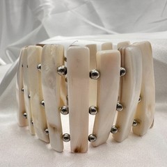 Vintage 90s Mother of Pearl Shell Stretch Bracelet Boho Wide Cuff Jewelry