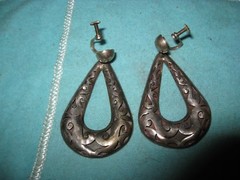 G.P. Signed Guad Jal 925 Mexico Sterling Screw Post Wavy Overlay Earrings