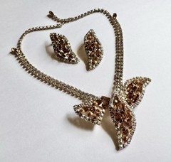 1950s-1960s Vintage Topaz & Aurora Borealis Rhinestone Necklace Earrings Set