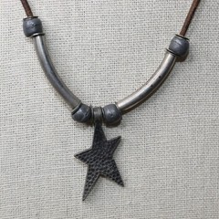 Vintage Star Pendant Leather Cord Necklace 18 Inch Brown Silver Tone Y2K Boho