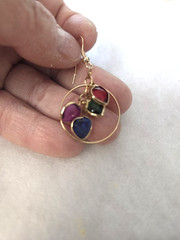 Vtg gold tone pierced heart bezel hoop Earrings