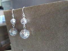 1 Pair Old 1″in Metal Silver Tone Holiday Balls Dangle Earrings