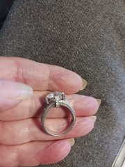 3ct igi lab grown dia. 69cttw natural side dia 18kt W/G. Ring 7.8grams size 7