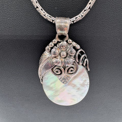 MERAV 925 Sterling Silver Vintage Real MOP Feather Flower Oxidized Pendant