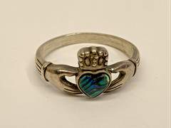 Vintage Wheeler Sterling Silver Abalone Claddagh Hearts in Hands Ring Size 9.75