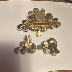 Vintage Juliana Delizza & Elster Glass Brooch and Earrings Jewelry Set