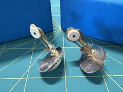 Vintage Large Oval Faux Pearl Clip On Earrings – JTV Costume Estate 169