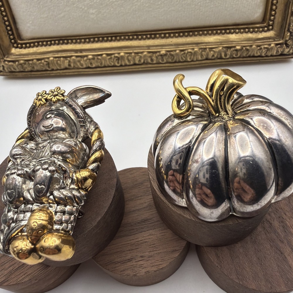 1075. Vintage Signed BEST Pendant/ Brooch Lot Bunny Easter Pumpkin Halloween Gal