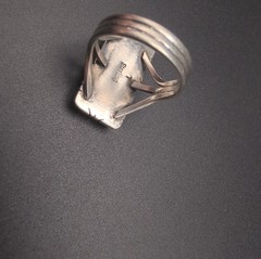 Vintage Signed T 105 Sterling Silver White Buffalo Ring Size 10 Split Shank